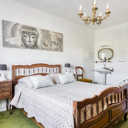 Lavish Holiday In Granges-sur-lot With Garden Сasa de vacaciones