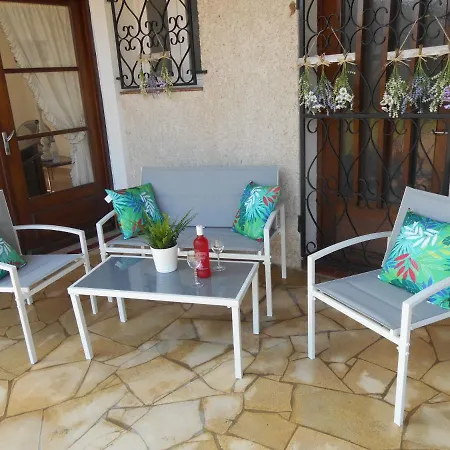 Lavish Holiday In Granges-sur-lot With Garden Сasa de vacaciones Granges-sur-Lot
